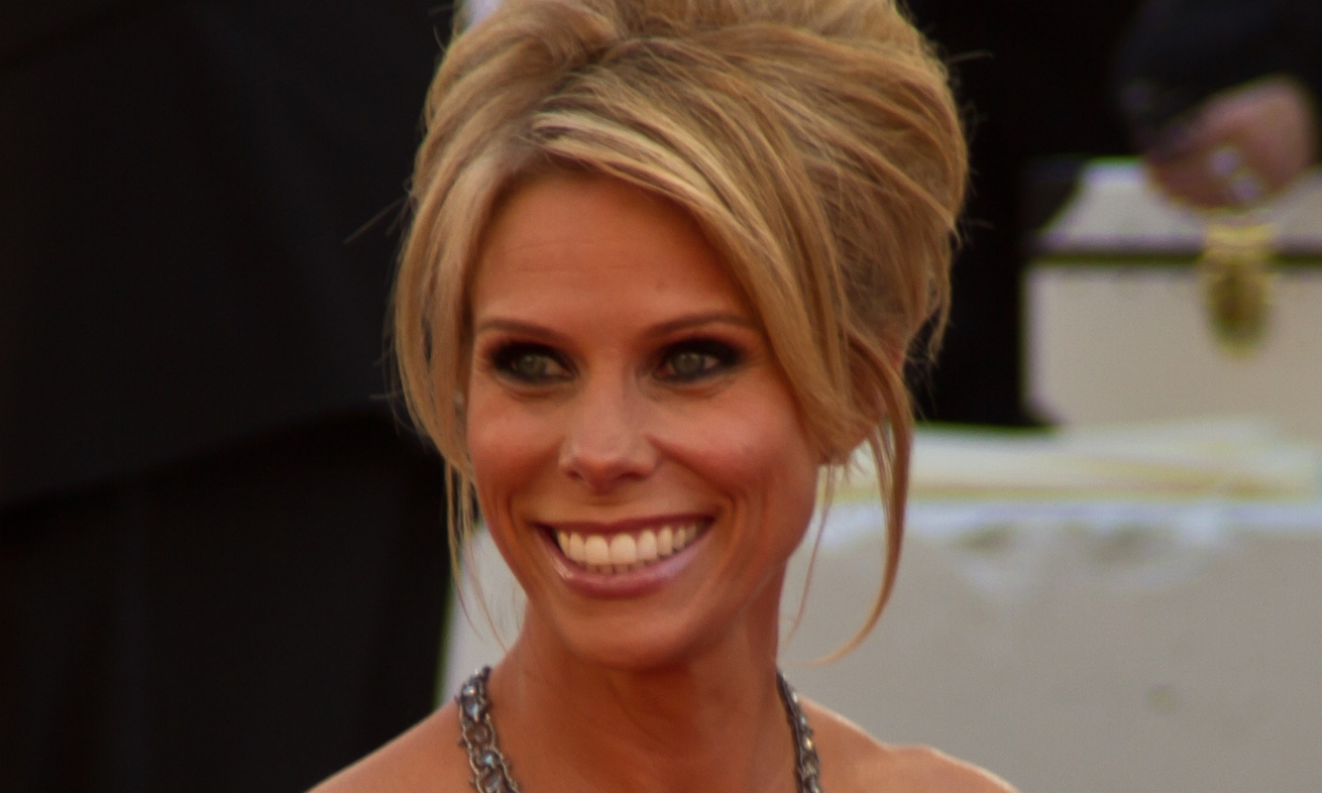 Actress Cheryl Hines married Robert F. Kennedy Jr. after his divorce.