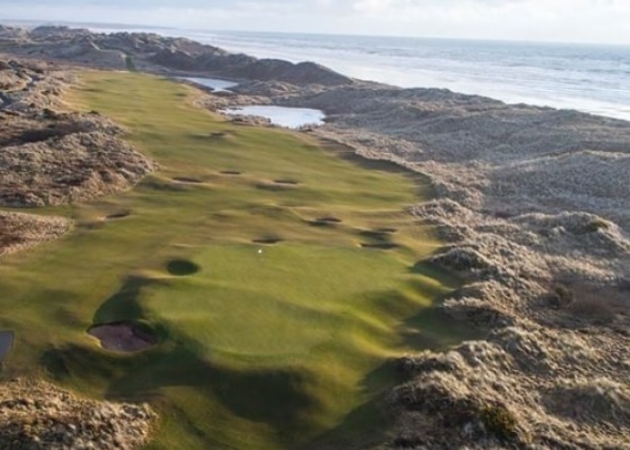 Donald Trump's golf course in Aberdeen (Photo: Instagram)
