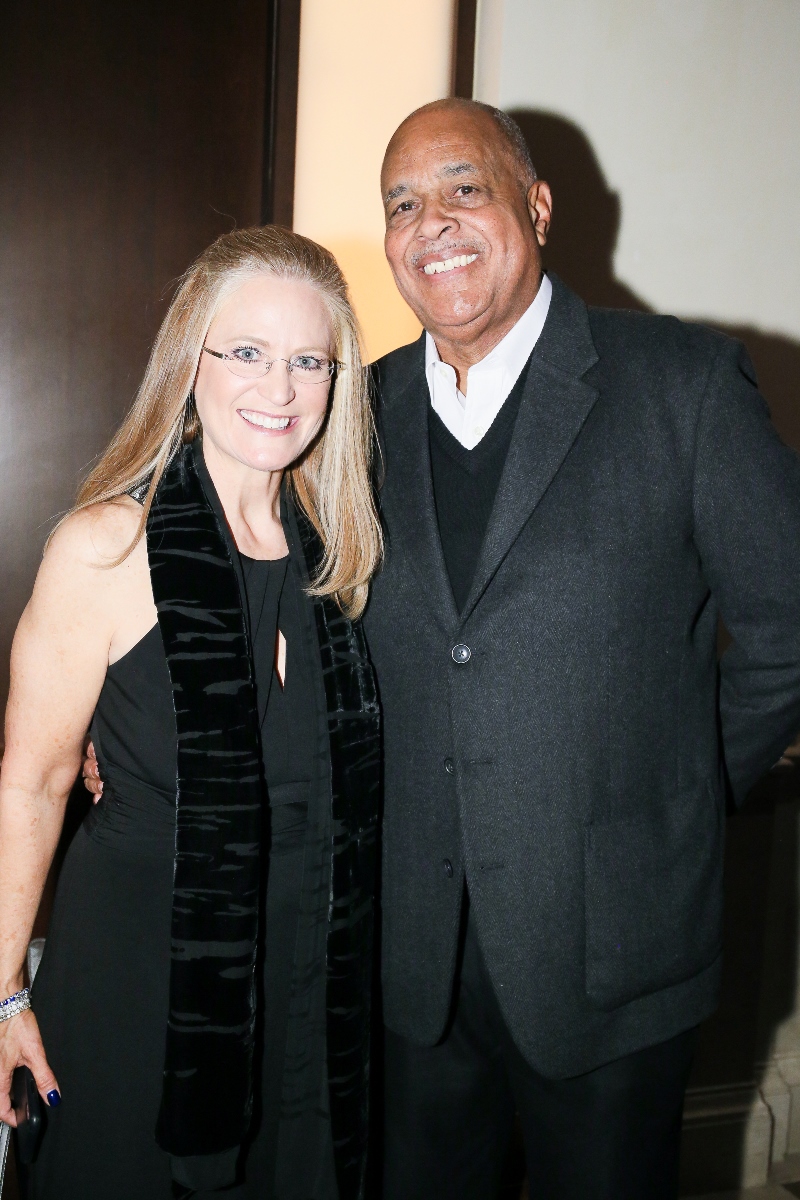 Christine Jones, Lynn Merritt