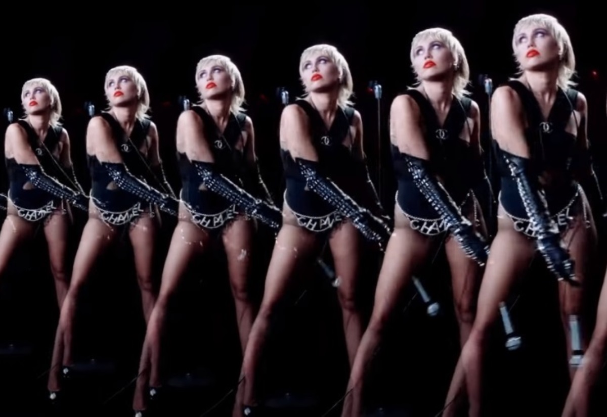 Miley Cyrus flaunts her new-found freedom in her new Midnight Sky video. (Photo: ScreenCap)