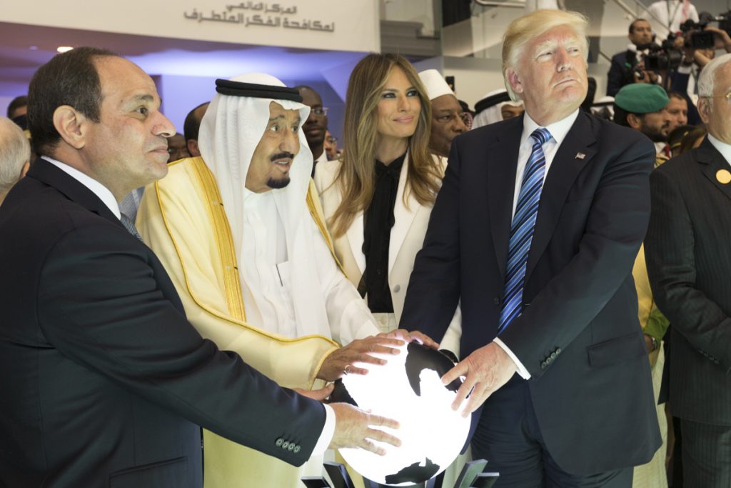 President Donald Trump and First Lady Melania Trump join King Salman bin Abdulaziz Al Saud of Saudi Arabia, and the President of Egypt, Abdel Fattah Al Sisi. (Official White House Photo by Shealah Craighead)