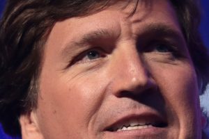 Tucker Carlson has become one of President Trump's scathing critics. (Photo: Gage Skidmore)