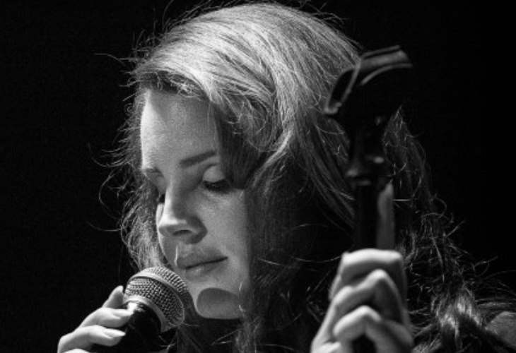Lana Del Rey speaks out about the horrors of mass shootings at public events. (Photo: Getty)