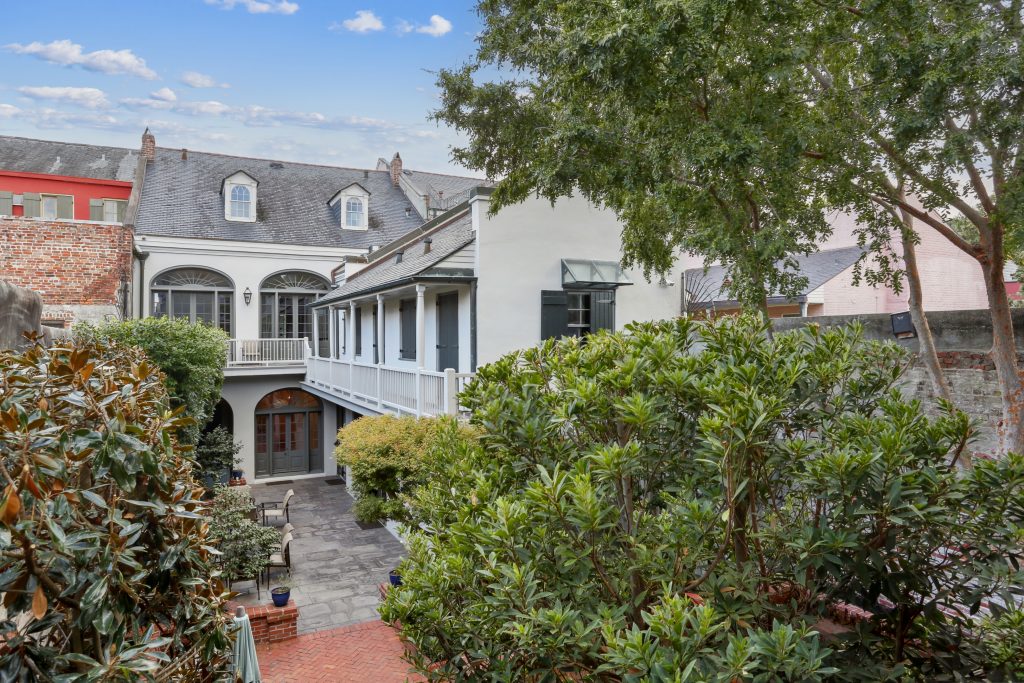 Brangelina Mansion 18-002