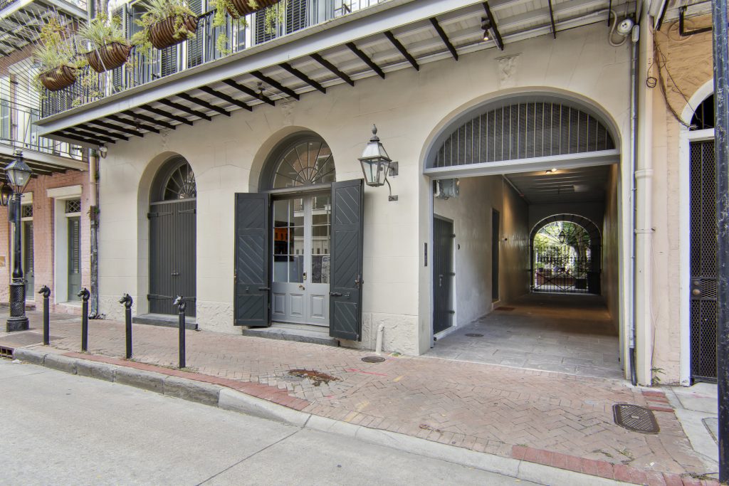 Brangelina Mansion 20-002