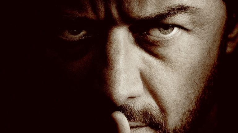 James McAvoy provides the creeps in the horror film 'Speak No Evil.' (Photo: Universal)