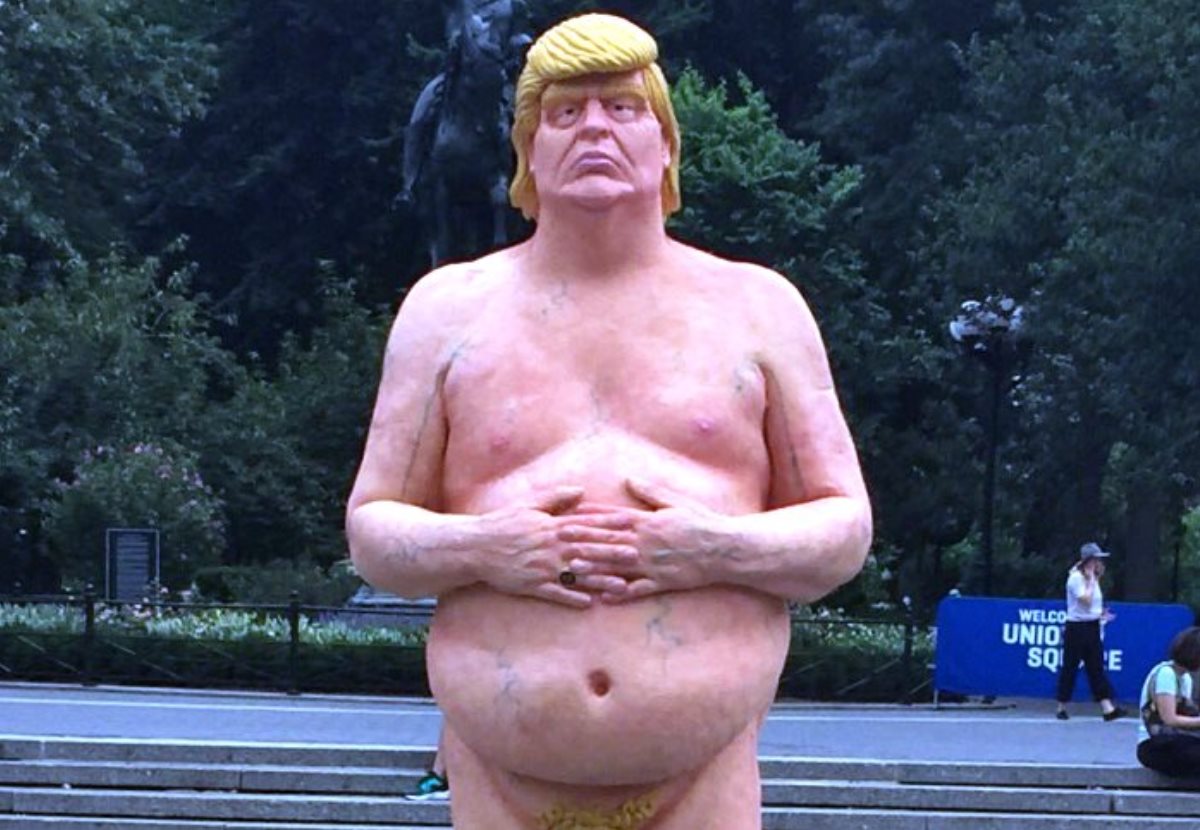 Donald-Trump-Naked-sculpture