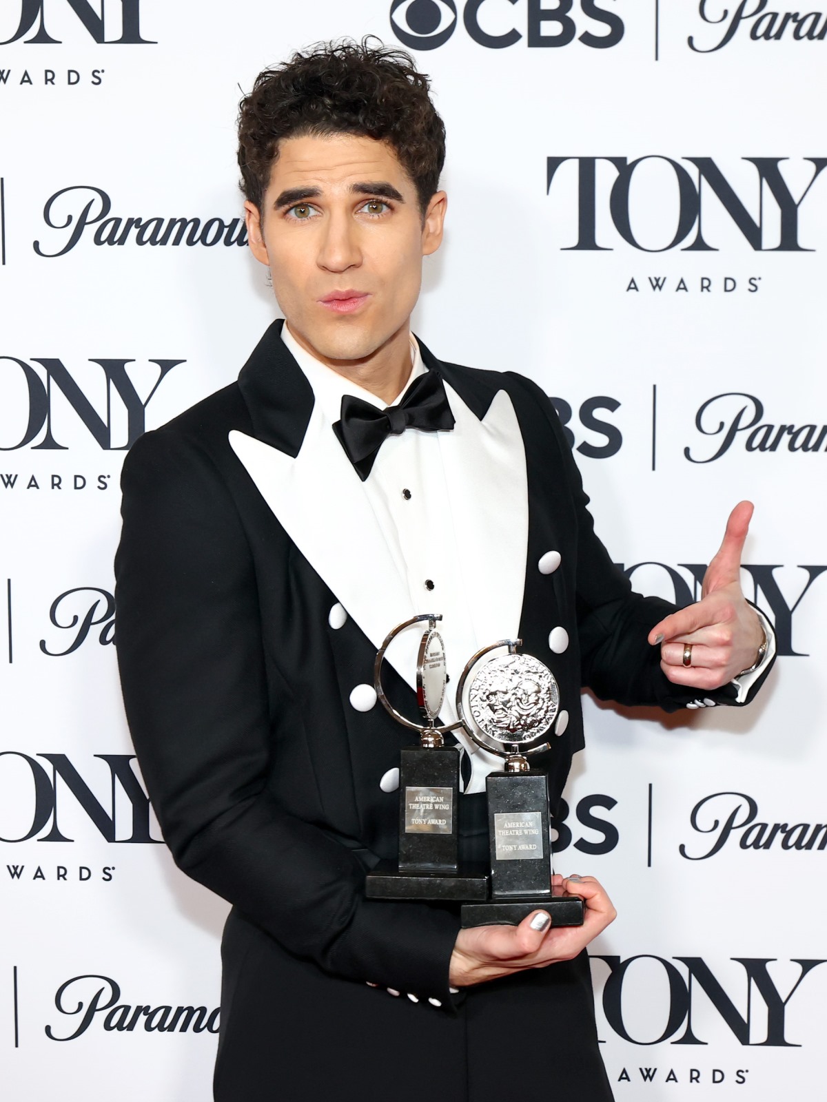 Darren Criss poses with the Best Musical award for "Maybe Happy Ending." (Photo by Arturo Holmes/WireImage)