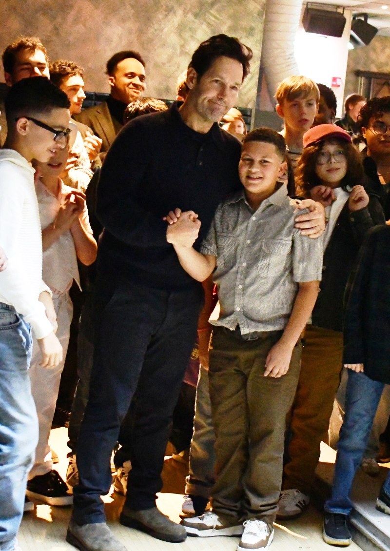 Paul Rudd with the kids. (Photo: Jason Steinberg)