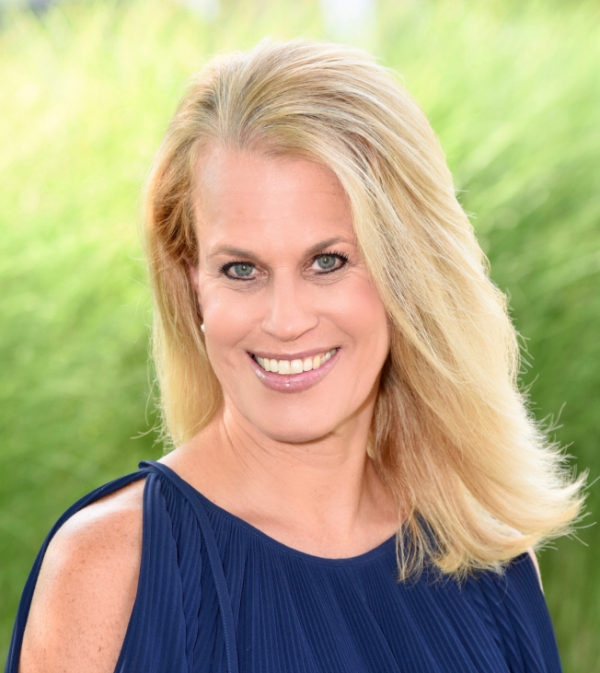 Ilyssa Panitz hosts of a nationally syndicated and live streaming radio show. It airs every Saturday and Sunday on CRN Digital Talk Radio Network and is dodcast on Apple, Amazon, Audacy, Spotify and other services. (Photo: disCompany)