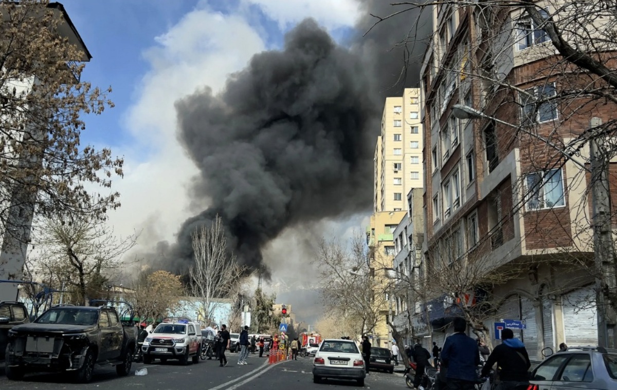 An explosion rocks downtown Tehran, Iran, during the opening salvo of the war. (Photo: Avash)
