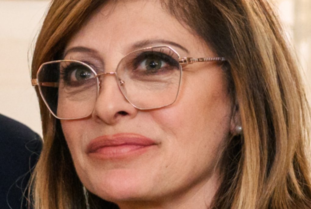 Fox News business anchor Maria Bartiromo's sudden departure from the network was announced today. (Photo: White House)