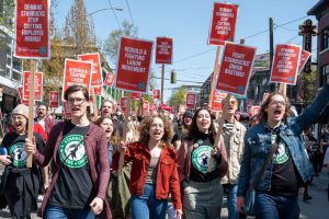 Starbucks workers rally in Seattle in support of a union. (Photo: elliotstoller)