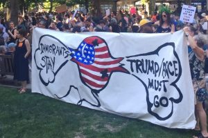 Philiadelphia citizens gather to protest ICE raids. (Photo: