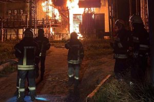 A Russian attack on Ukraine's electrical grid. (Photo: Unkraine National News)