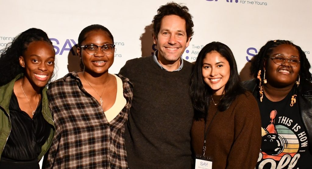 Paul Rudd, Say Benefits