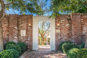 Jim Carrey finally sold his walled LA home after taking a haircut on the price. (Photo; Daniel Dahler, Sothebys International)