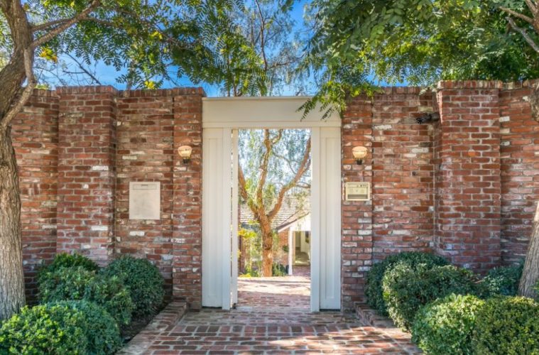 Jim Carrey finally sold his walled LA home after taking a haircut on the price. (Photo; Daniel Dahler, Sothebys International)