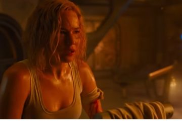 Jennifer Lawrence is stunning in Passengers. (Photo: ScreenCap)